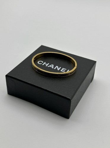 Chanel gold plated bangle - gold,