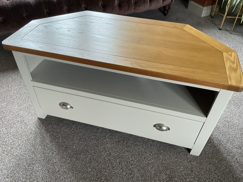 Corner unit painted ivory - unit,