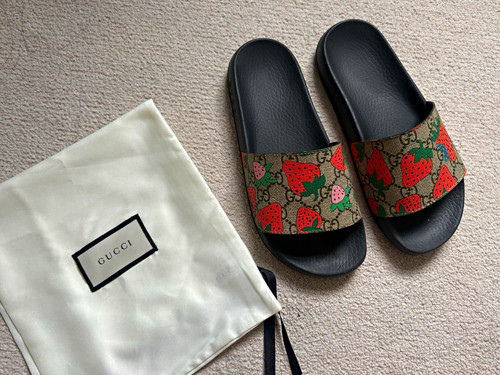 Gucci monogram strawberry - gucci, gg