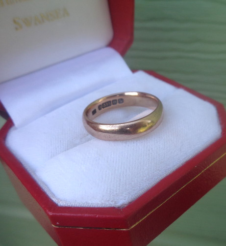 Yellow gold wedding ring - yellow, 9ct