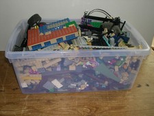 JOBLOT LOOSE LEGO PIECES FROM VARIOUS MODELS APPROX 2.3KG
