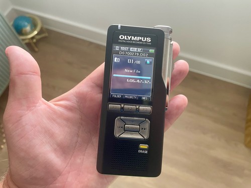 Olympus 7000 8gb - 8gb, lcd