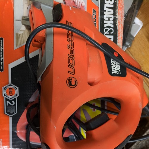 Black decker scorpion saw 400w - saw,