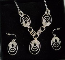 NEW silver tone necklace and earrings set