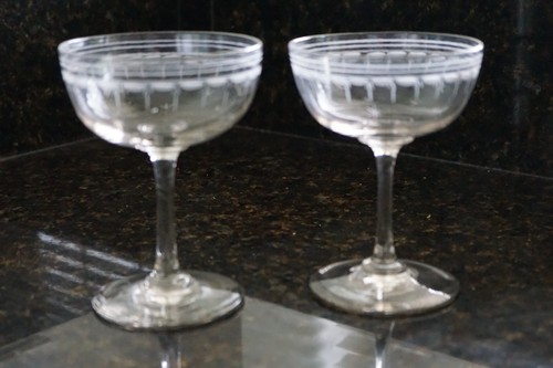 Pair fine cut etched - &,