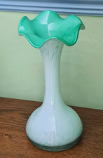 ART NOUVEAU GREEN VEINED