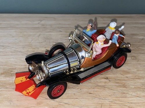 Corgi 266 chitty chity - 266, bang