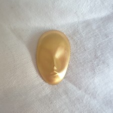 Vtg  80s Gold Tone Metal Mask Brooch Pin "The Muse"