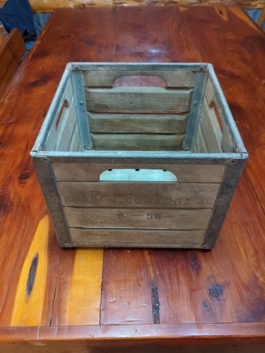 Borden milk crate wooden - borden,