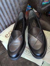 Classic black mid heel - , leather