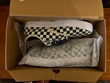 Vans Chima Ferguson Checkerboard UK8.5 Damaged and Ripped box