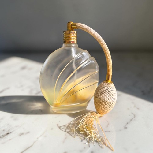 Vintage frosted shell shape - vintage,