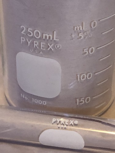Vintage pyrex 250 beaker - pyrex, ml