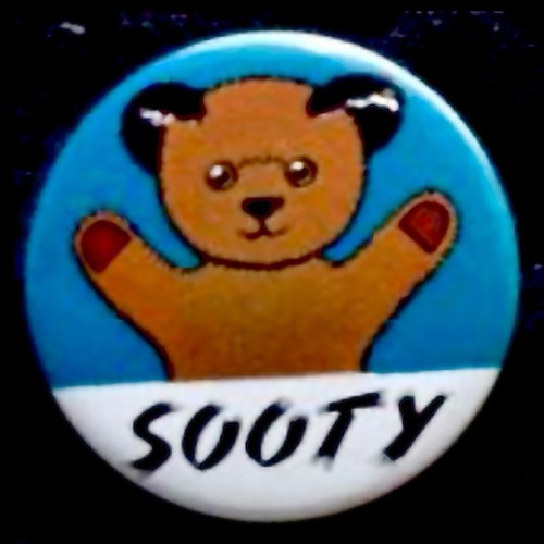 Sooty repro 25mm pin - sooty,