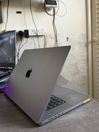 Apple macbook pro inch m1 - macbook,