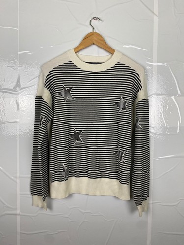 Black white stripe star - black,