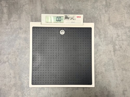 Seca 877 medical flat scale - 877,