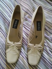 Vaneli Vintage Italian Ivory