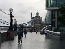 Photo 6x4 Thames path past