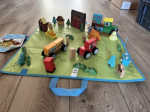 Hey duggee vehicle block play - hey,