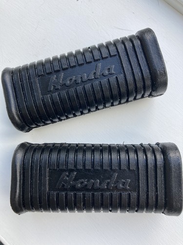 Honda pillion rubbers cz100 - pillion,