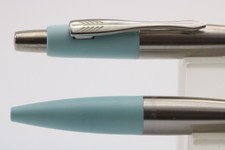 Vintage (2003) Parker Dimonite Mint Blue Ballpoint Pen, CT (New Refill Fitted)