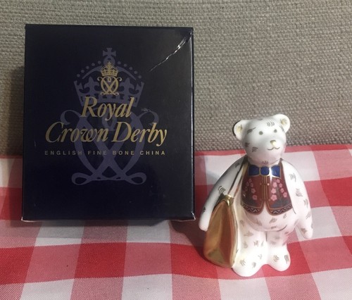 Royal crown derby paperweight - derby,