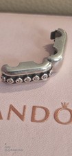 Pandora Double Diva Clip