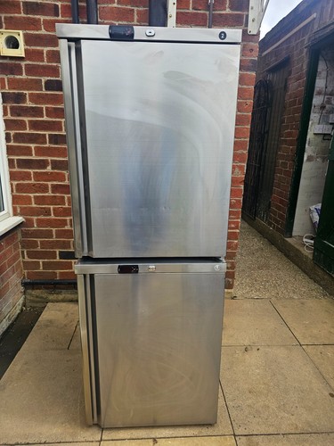 Undercounter fridge blizzard