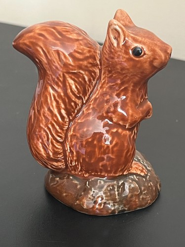 Beswick beneagles red - red, squirrel