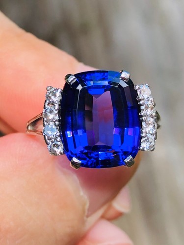 Striking vintage natural - vintage, 7.2ct