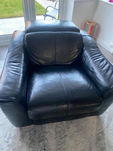 Two leather reclining lazy - reclining, boy