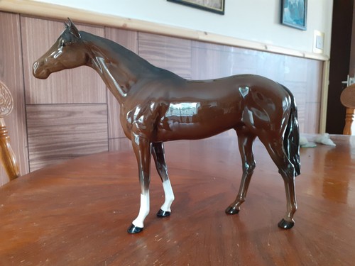 Beswick ceramic horse figurine - ceramic,