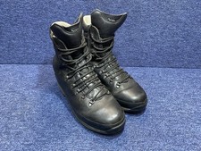 SIZE UK 11 - Altberg Defender