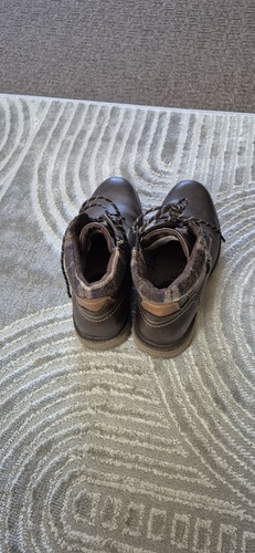 Mens size relife pavers - 10,