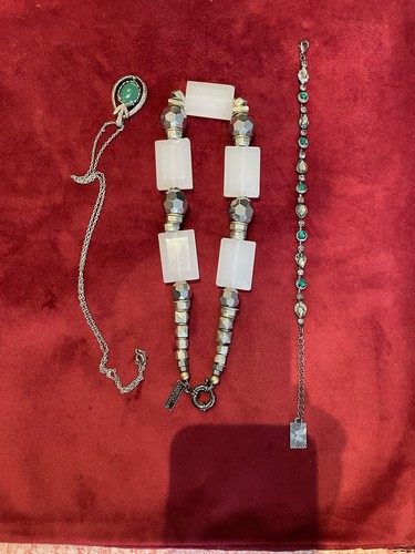 Signed jewellery two necklaces - signed,