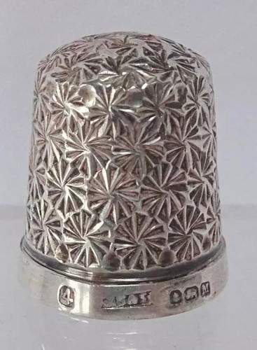 Vintage silver thimble 1930s - silver,
