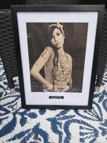 Amy winehouse black and - amy, white
