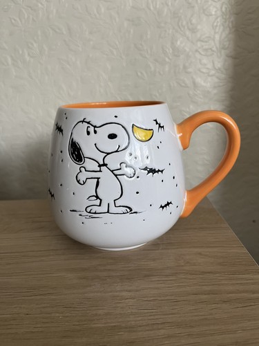 Official snoopy peanuts - snoopy,