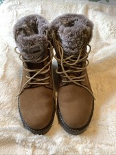 Wrangler Womens Alaska Warm Fleece Ankle Lace Boots Tan Size 4 Nice Condition