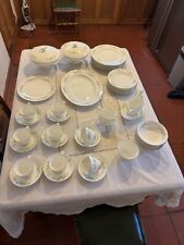 Wedgewood Westbury dinner and tea set (8 settings)  in pristine condition,