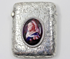 QUEEN VICTORIA LARGE SILVER