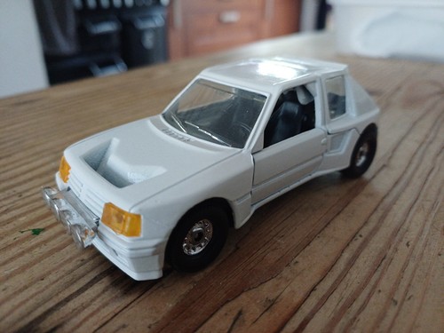 Corgi peugeot 205 turbo - peugeot,