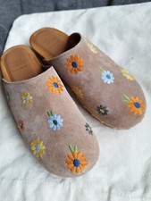 90s Vintage Traditional Daisy Genuine Leather Upper Wooden Suede Flower Clogs