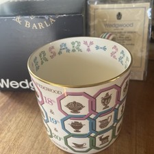 WEDGWOOD MUG 225TH ANNIVERSARY THREE CENTURIES OF DESIGN #24/500 RICHARD GUYATT