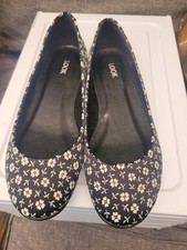  New Look Floral Ballet Flats