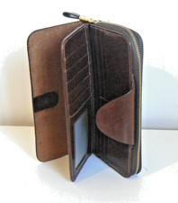Conker Brown Cowhide Italian Leather Purse Wallet  Zip & Tab Closure Purse