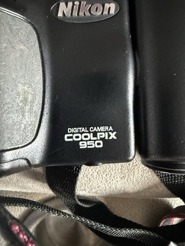 Nikon coolpix 950 compact - coolpix,