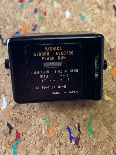 Yashica atoron electro flash - yashica,