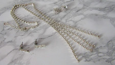 Ladies costume jewellery silver colour necklace & 2x earrings ladies costume